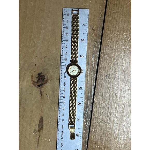 EJ Women's Gold tone quartz wrist watch. Faux Diamonds. Vintage? - Picture 10 of 10